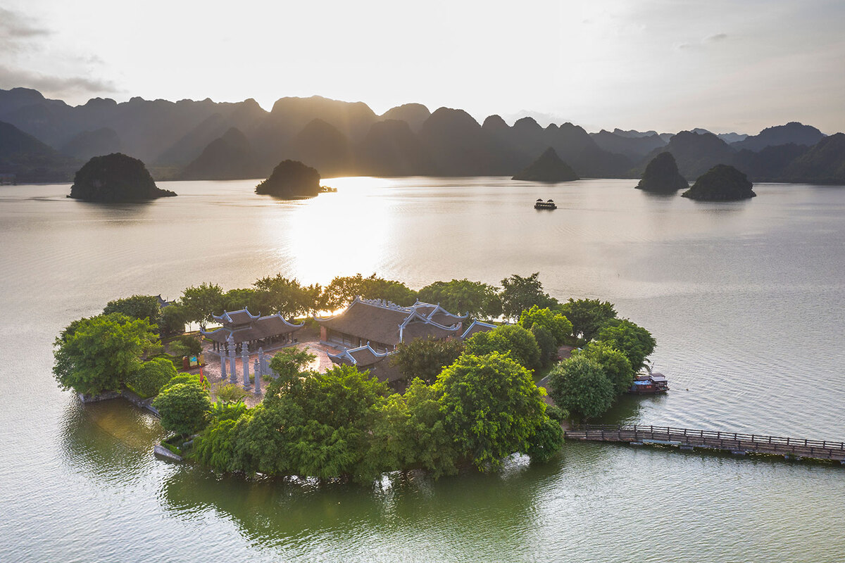 Vietnam’s mega Buddhist complex scales peaks of peace