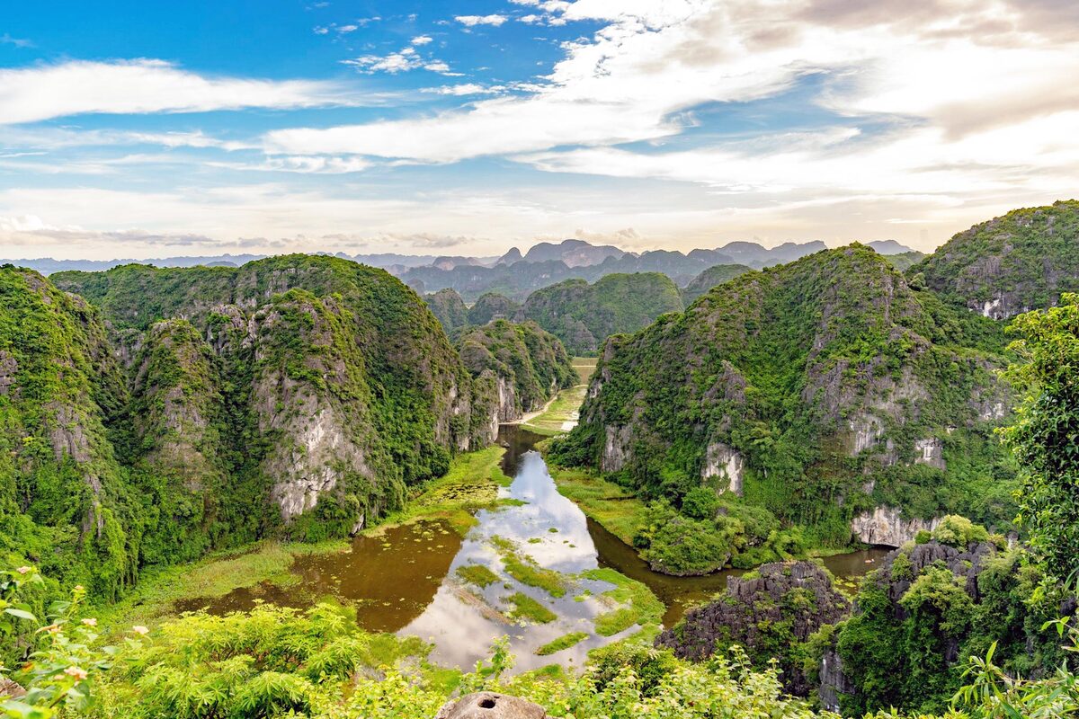 Limestone landscape Trang An boasts charming fall ambiance